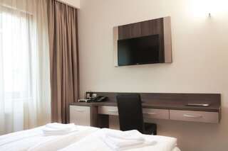 Отель Hotel Rao Клуж-Напока Стандартный двухместный номер с 2 отдельными кроватями-2