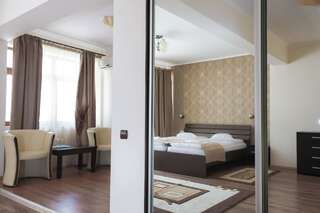 Отель Hotel Rao Клуж-Напока Люкс с 1 спальней с двуспальной кроватью-2