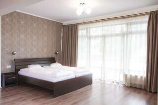 Отель Hotel Rao Клуж-Напока Люкс с 1 спальней с двуспальной кроватью-5