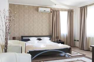Отель Hotel Rao Клуж-Напока Двухместный номер Делюкс с 1 кроватью и балконом-3
