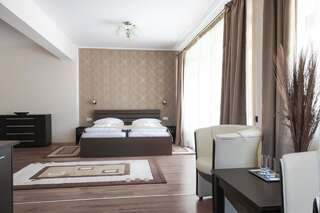 Отель Hotel Rao Клуж-Напока Люкс с 1 спальней с двуспальной кроватью-1